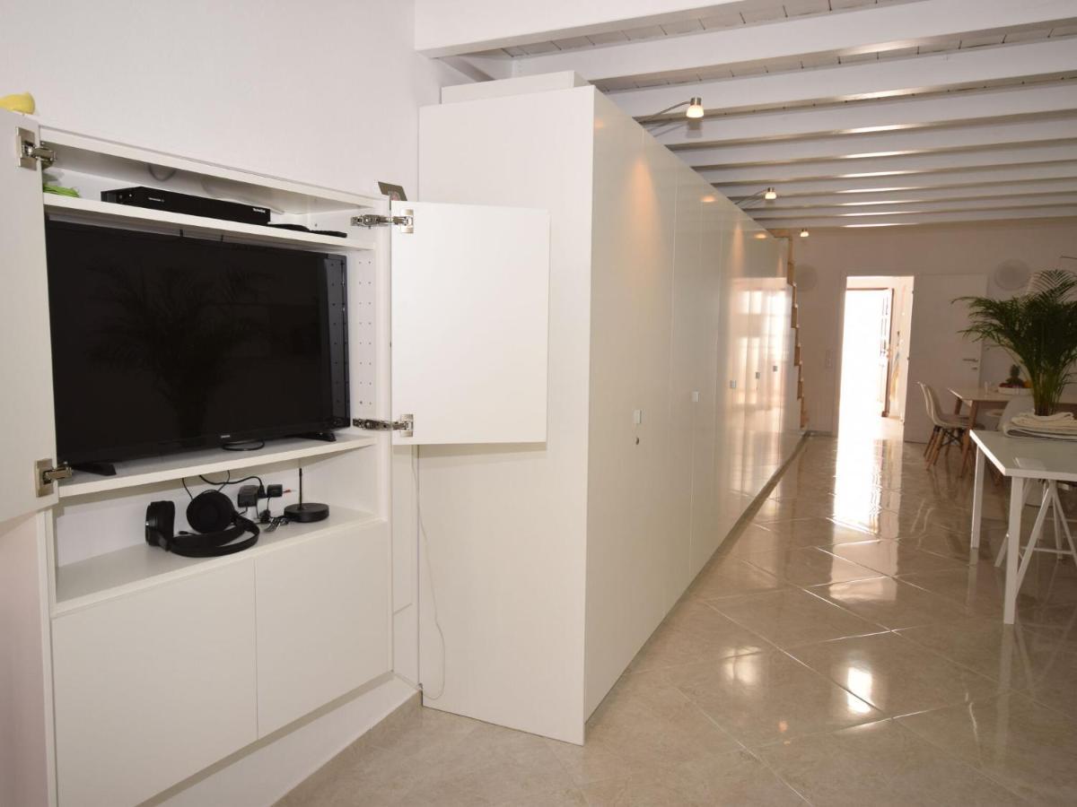 Modern Holiday Home In Olh O With Terrace Olhão Exterior photo
