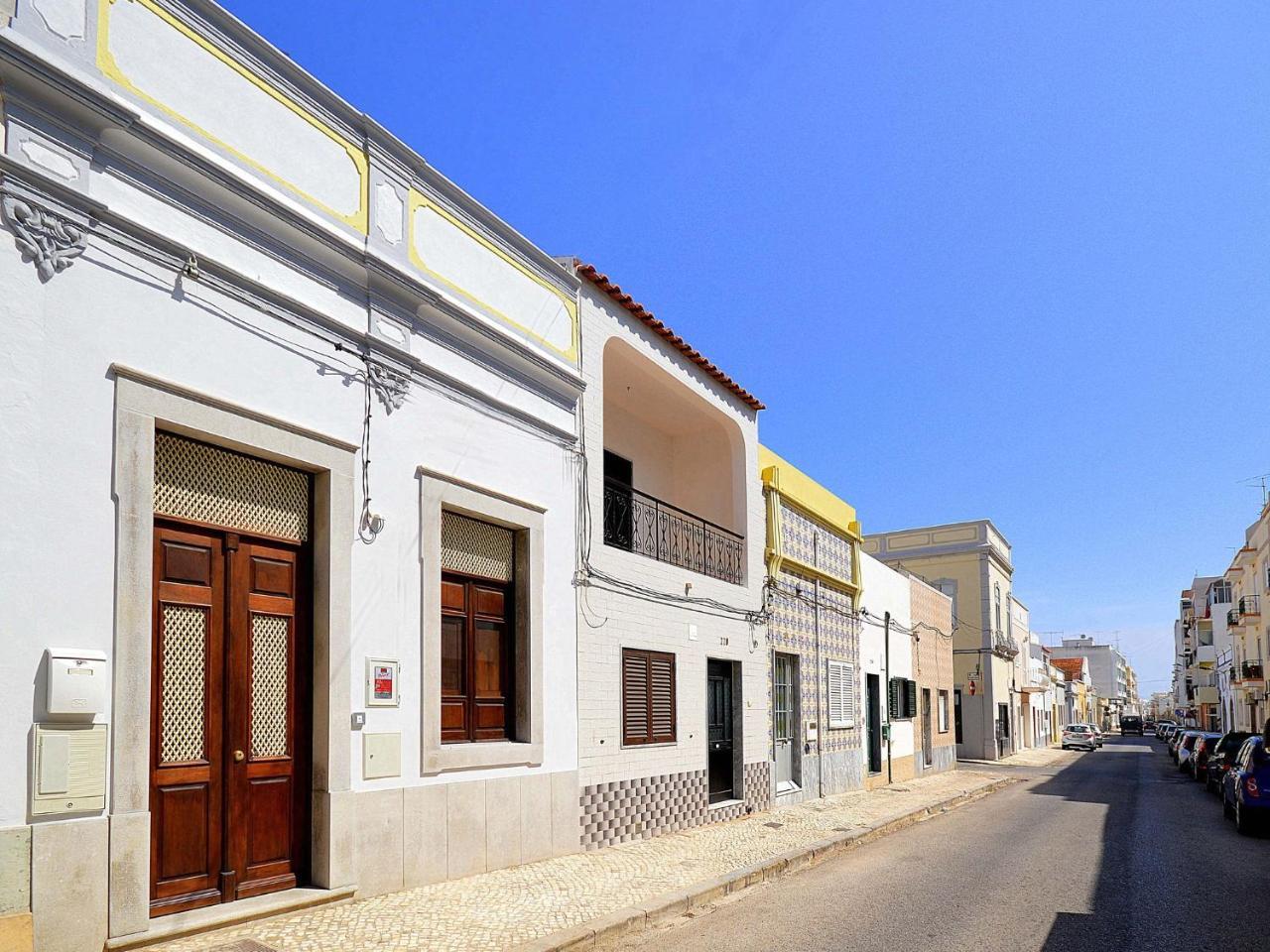 Modern Holiday Home In Olh O With Terrace Olhão Exterior photo