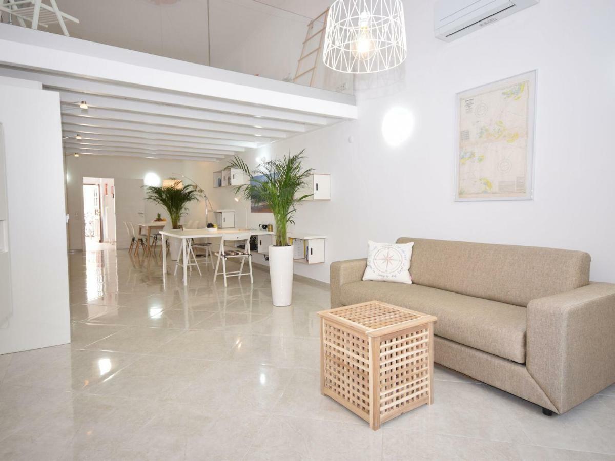 Modern Holiday Home In Olh O With Terrace Olhão Exterior photo